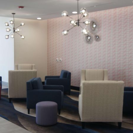 La Quinta Inn & Suites By Wyndham Lafayette Oil Center Экстерьер фото