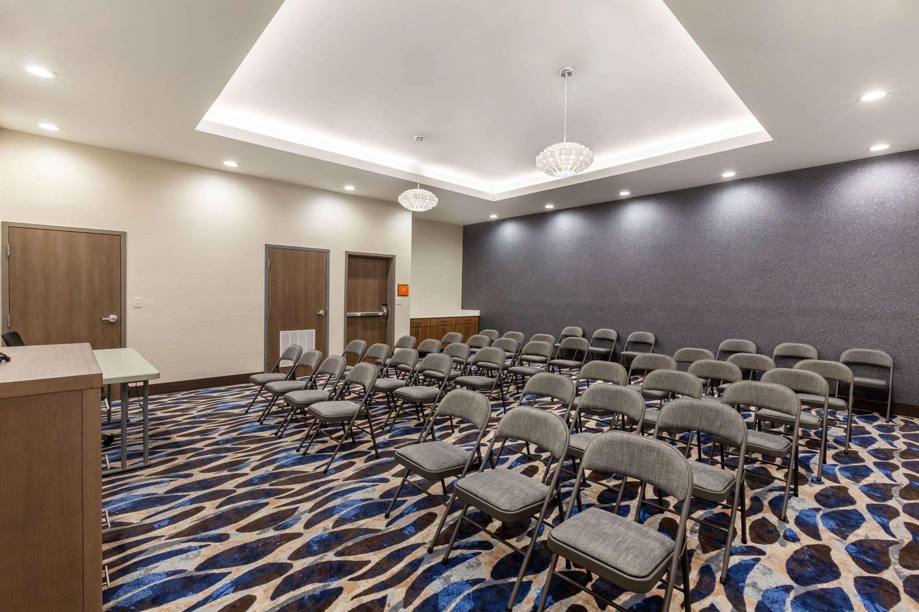 La Quinta Inn & Suites By Wyndham Lafayette Oil Center Экстерьер фото